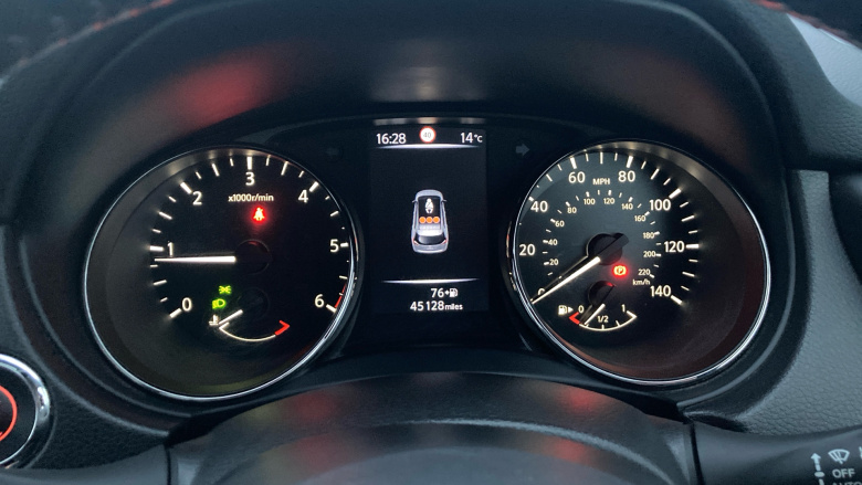 Nissan X-Trail 1.6 dCi Tekna 5dr 4WD Diesel Station Wagon